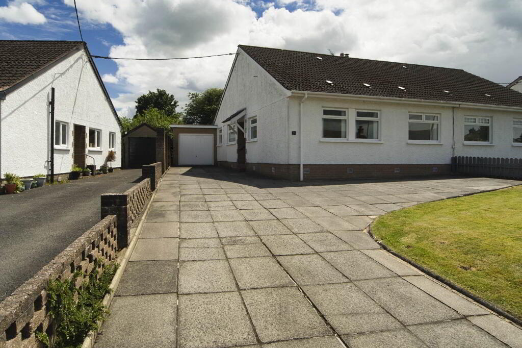 45 Woodland Park, Lisburn, BT28 1LQ