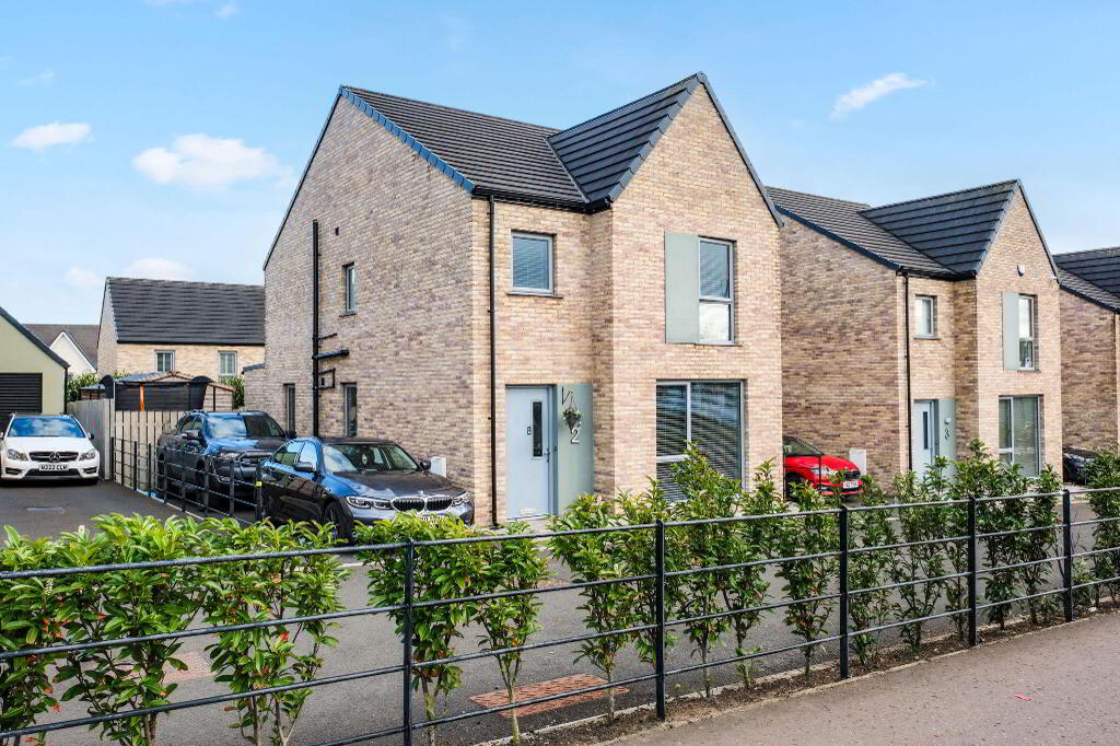 2 Lakeside Close, Coleraine, BT52 2FB