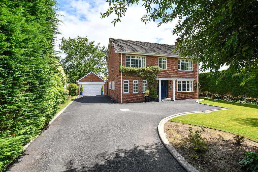69 Crawfordsburn Road, Newtownards, BT23 4UH