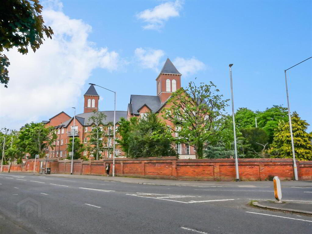 Apt 30, 4 Bell Towers South, Ravenhill / Ormeau, Belfast, BT6 0GR