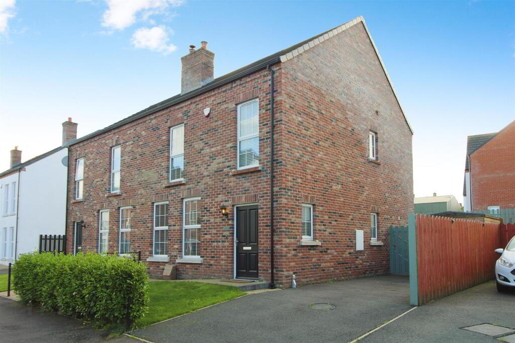 18 Blackrock Row, Newtownabbey, BT36 4AD