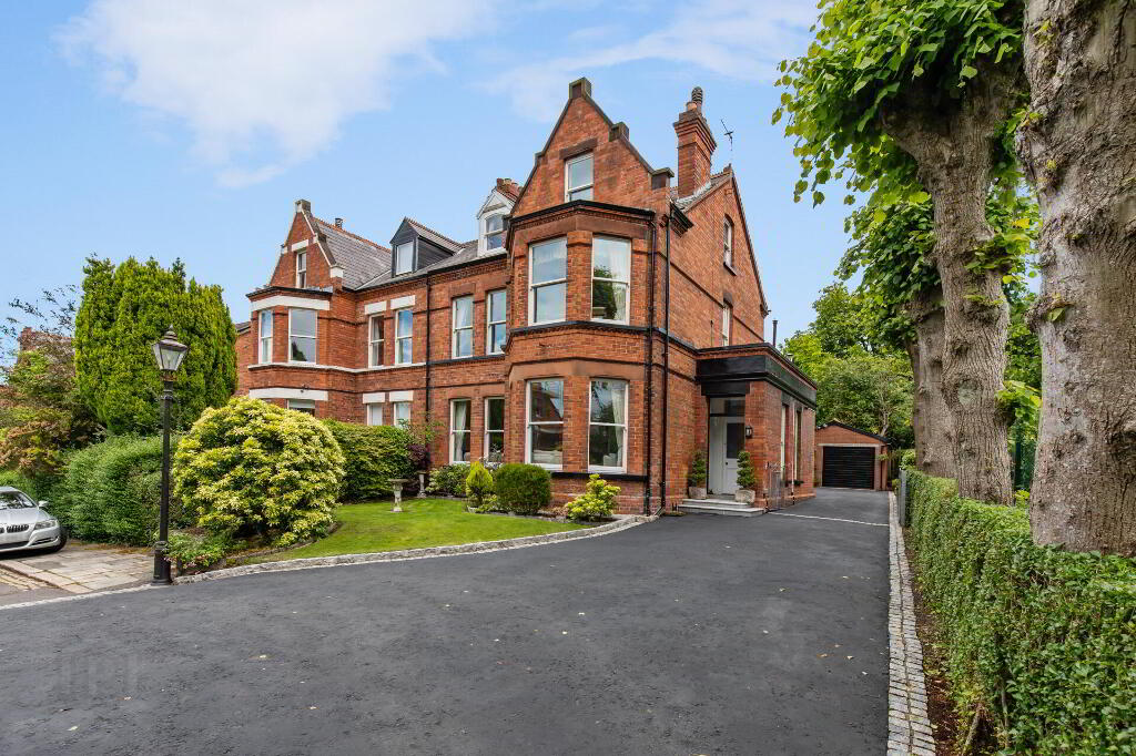6 Eileen Gardens, Windsor Park, Malone Road, Belfast, BT9 6FW