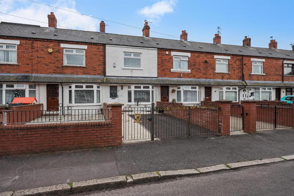 17 York Drive, Belfast, BT15 3QY