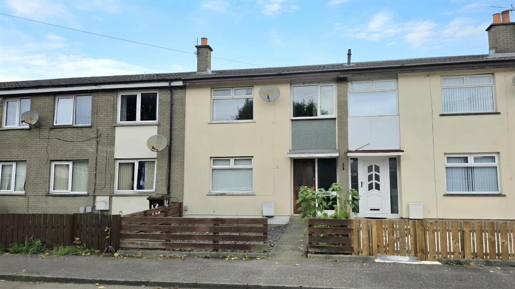 15 Model Avenue, Carrickfergus, BT38