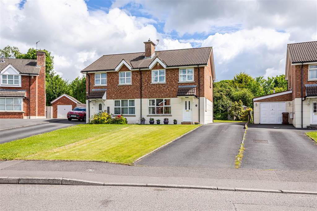 6 Knockdarragh Park, Lisburn, BT28 2XZ