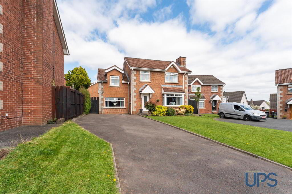 61 Lagmore Drive, Stewartstown Road, Dunmurry, Belfast, BT17 0TG