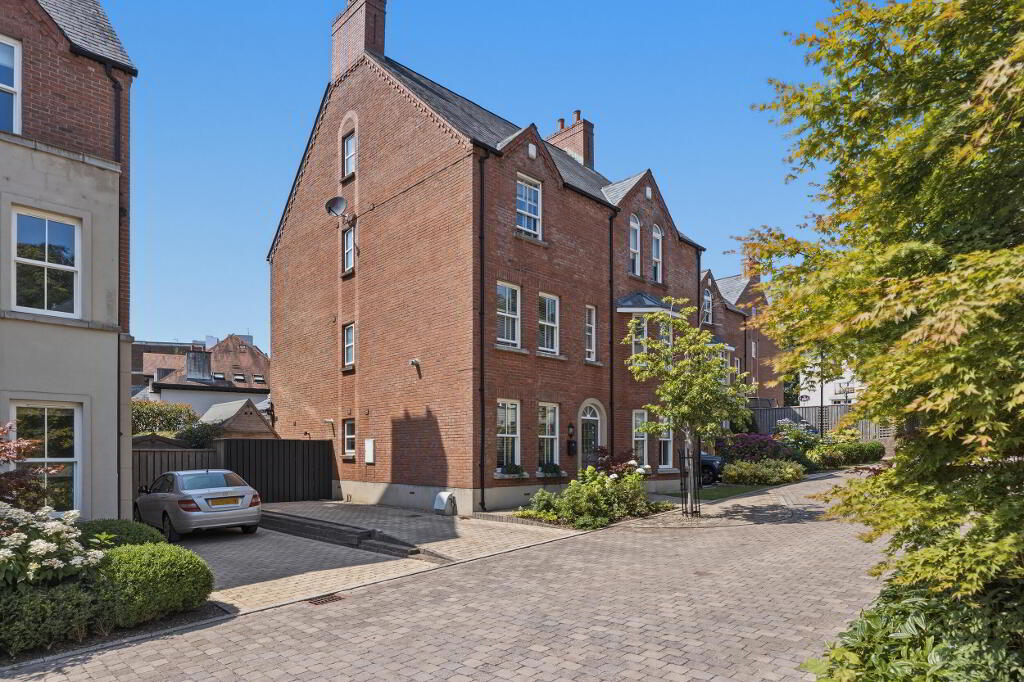 5 Danesfort Park Central, Stranmillis Road, Belfast, BT9 7RE