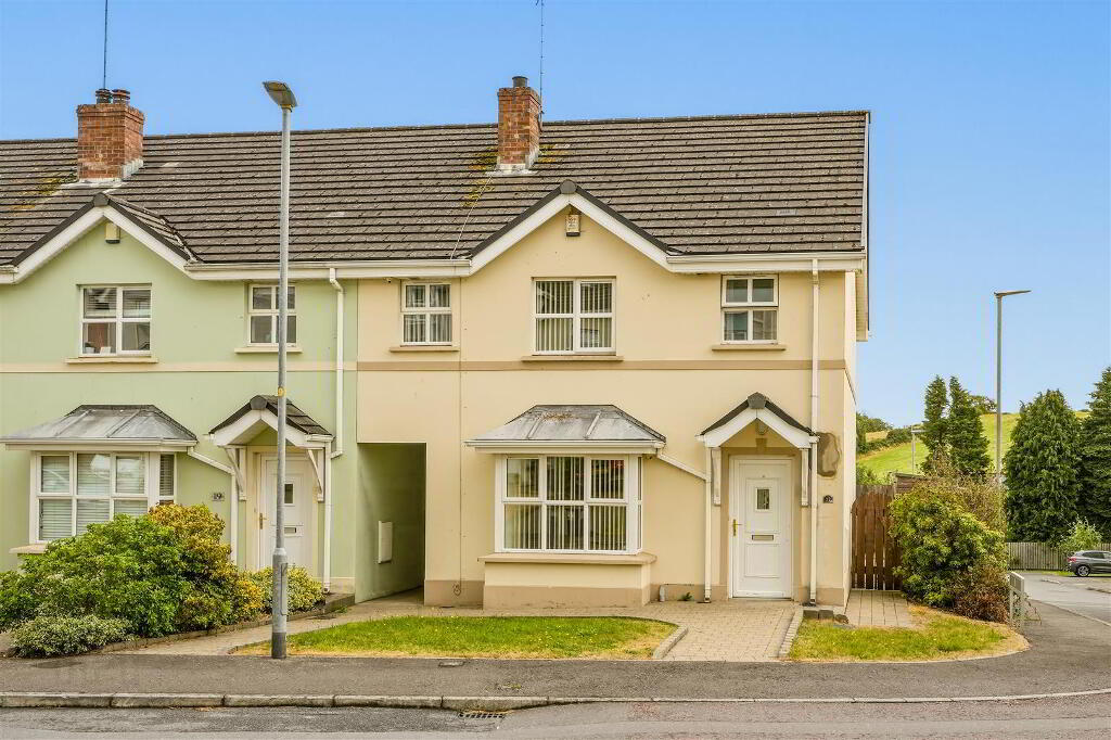 17 Todd`s Hill Park, Saintfield, BT24 7FB