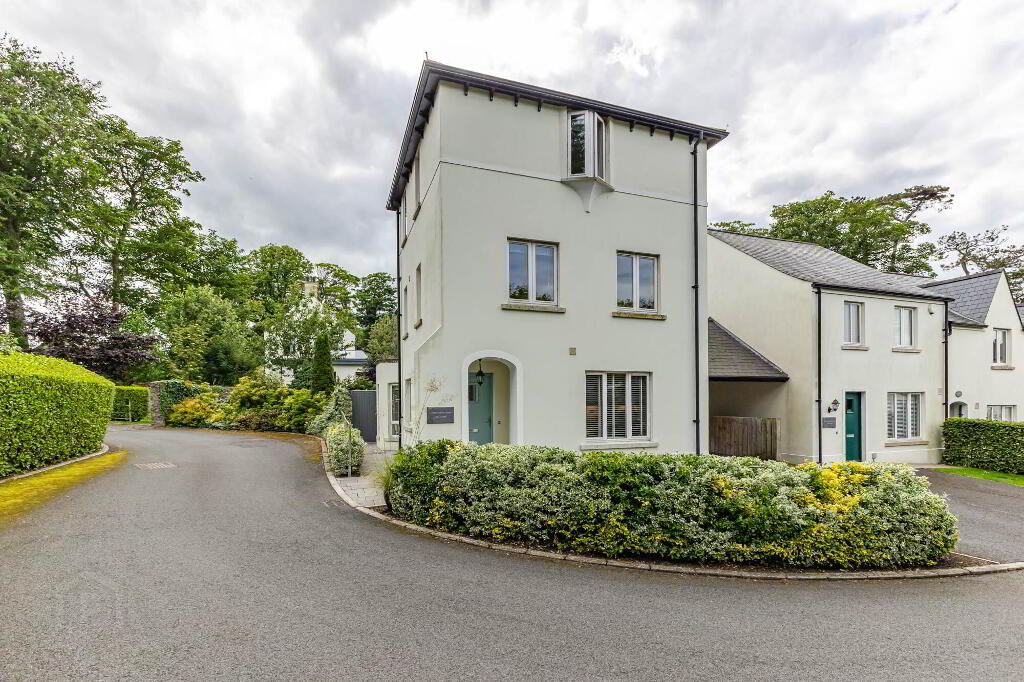 1 Ferry Quarter Gardens, Strangford, BT30 7GU