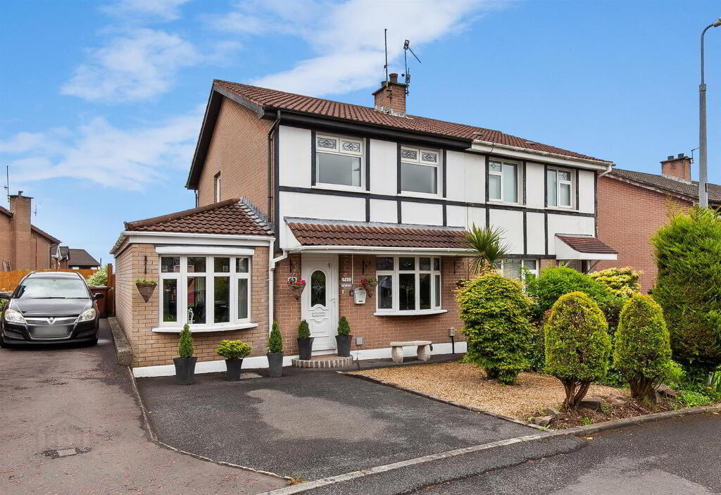 63 Hazelwood Avenue, Dunmurry, Belfast, BT17 0SY