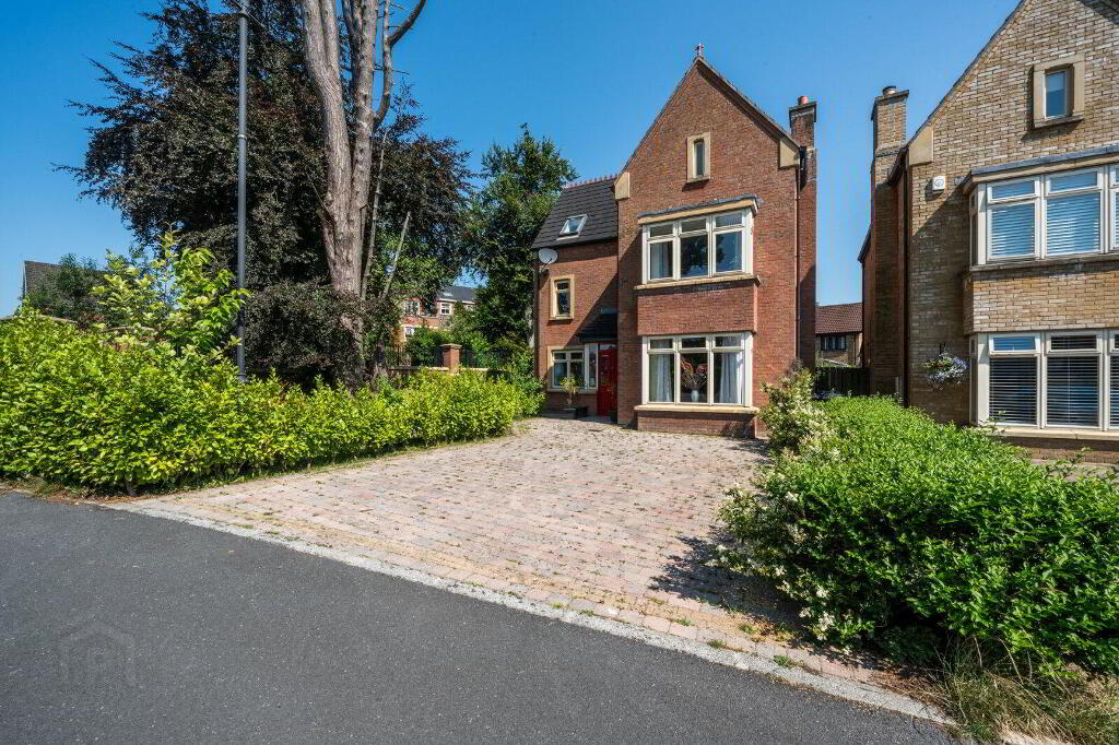 15 Maple Hill, Belfast, BT10 0PZ