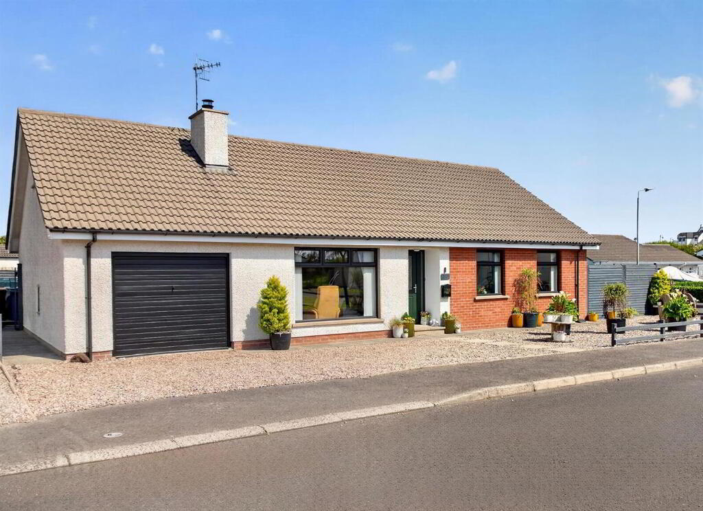 2 Gortnee Drive, Portballintrae, Bushmills, BT57 8DQ
