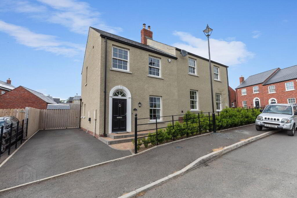 5 Charlestown Hall Lane, Lisburn And Castlereag, Lisburn, BT28 0AH