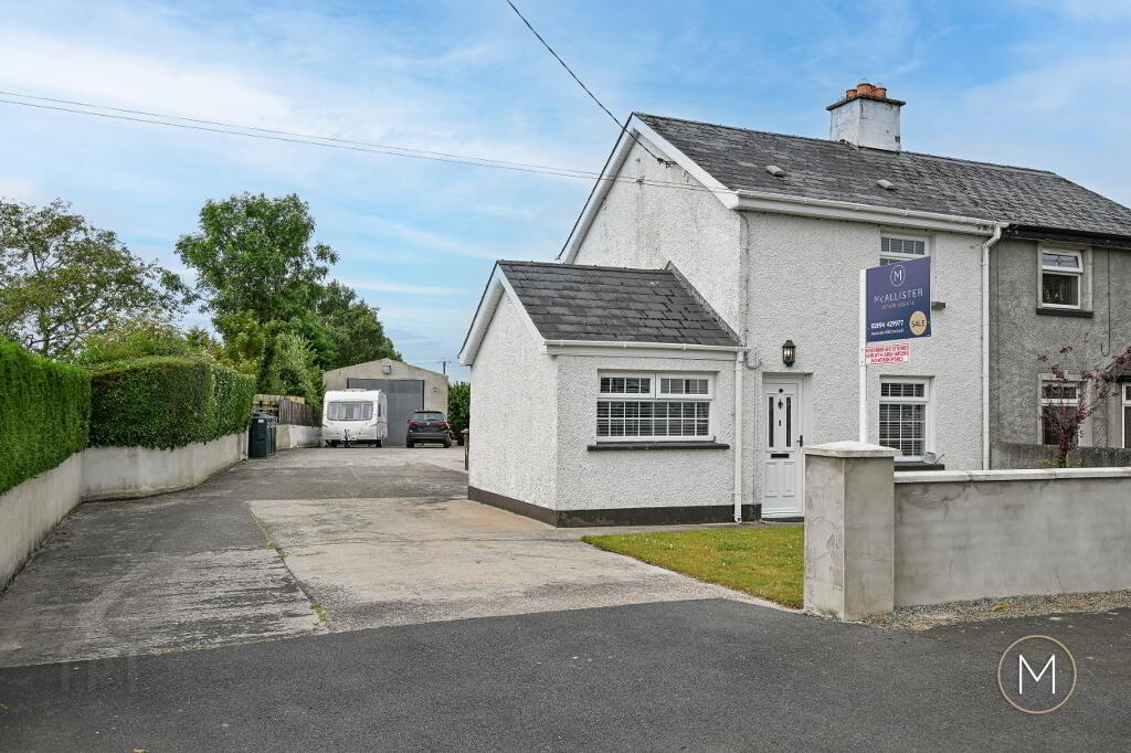 8 Ballygrooby Crescent, Randalstown, BT41 2EL