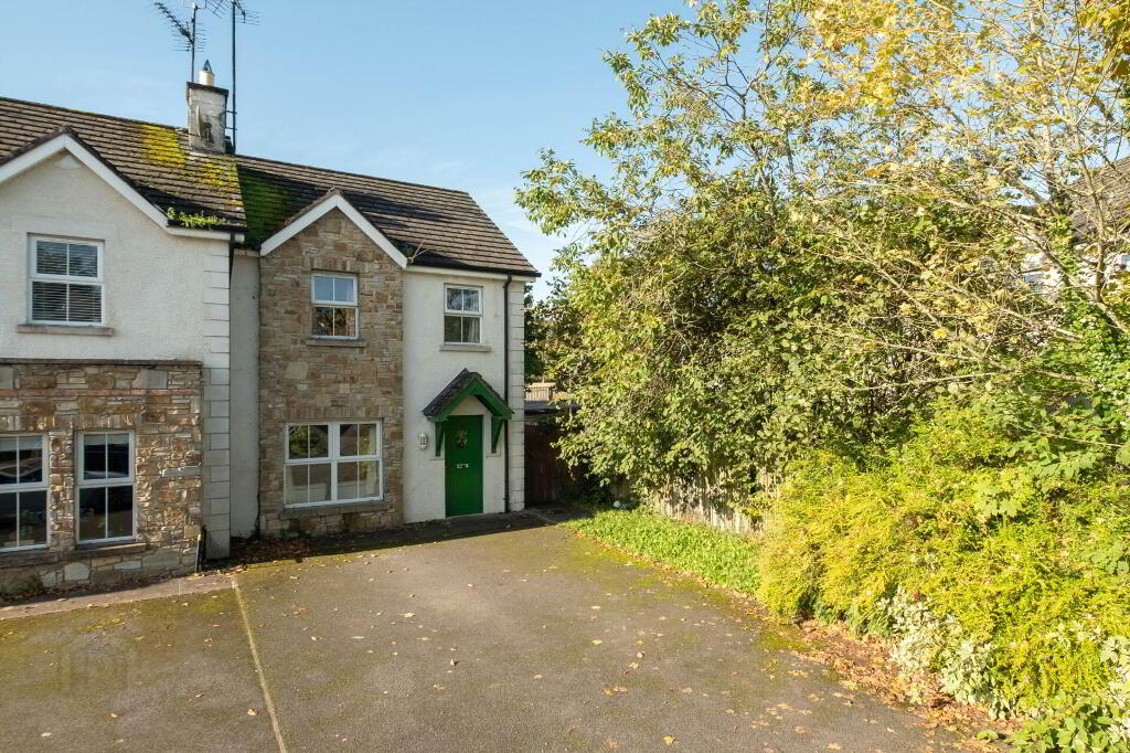 44 Silverhill Manor, Enniskillen, BT74 5JE