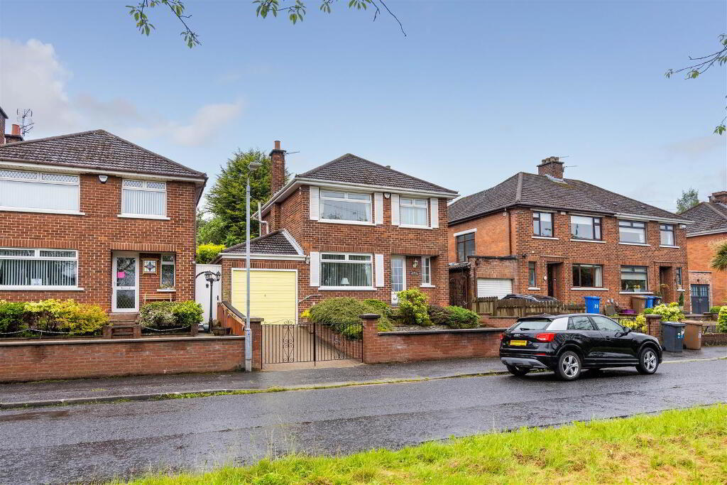 24 Roddens Park, Belfast, BT5 7JG