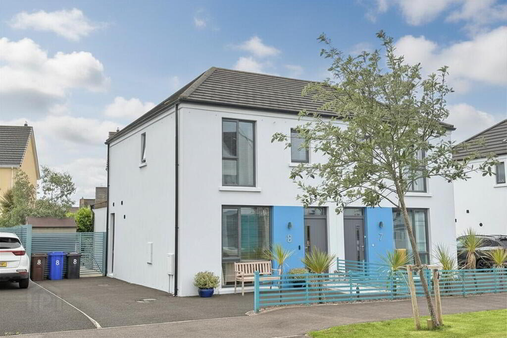 8 Hatheran Avenue, Portstewart, BT55 7UJ