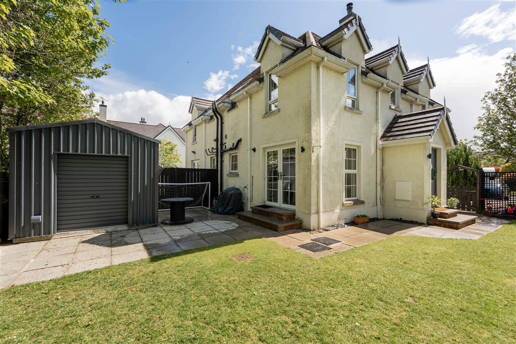 35 Tullymore Dale, Broughshane, BT43 7TD