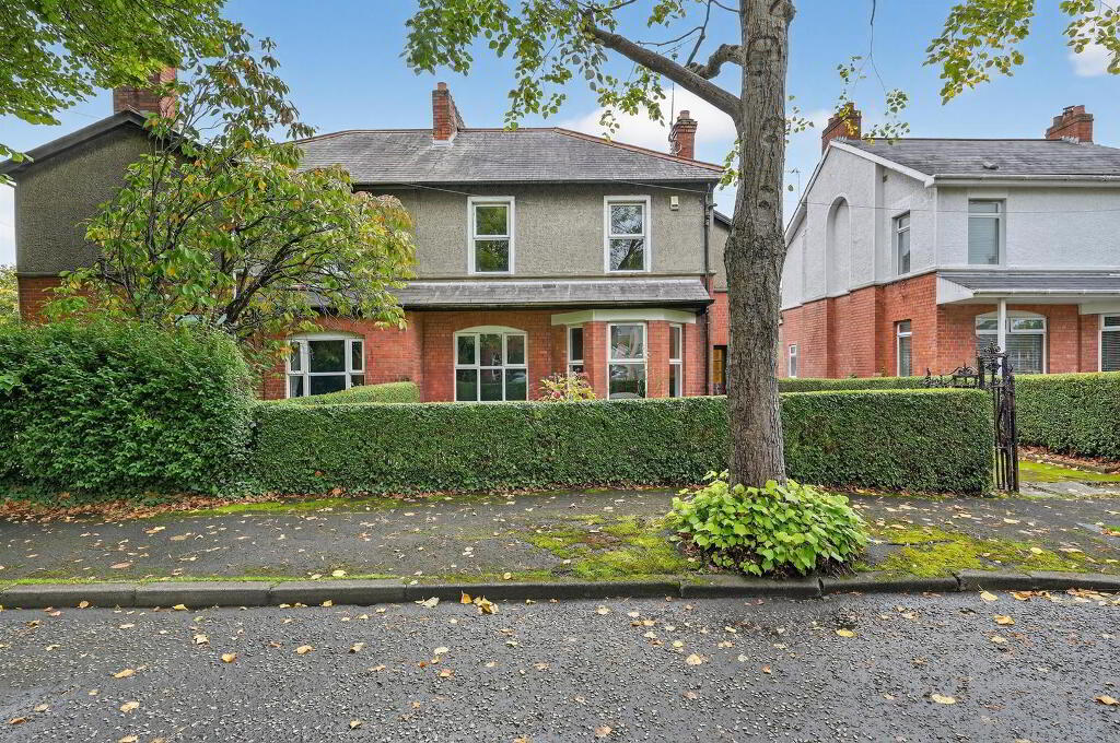 2 Finaghy Park South, Belfast, BT10 0HR