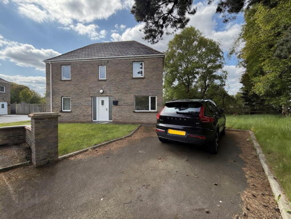 28 Cambridge Park, Coleraine, BT52 2QT