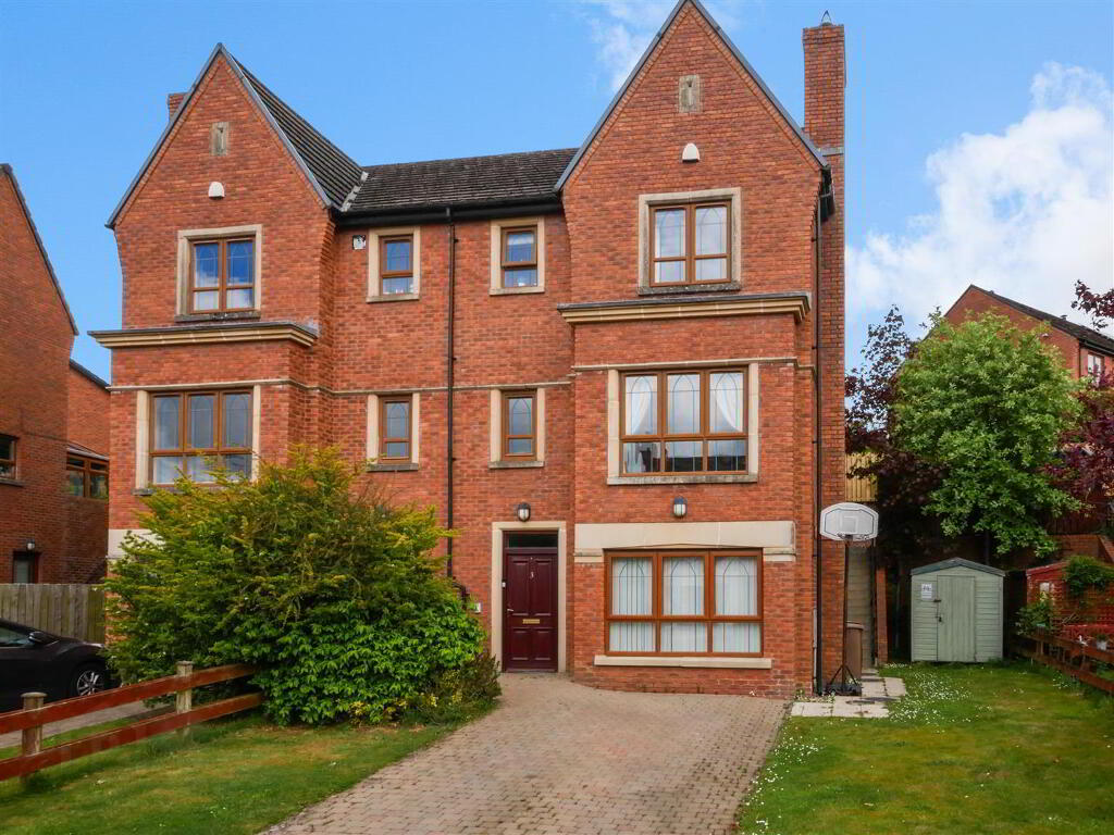 3 Brooke Hall, Saintfield Road, Belfast, BT8 6WB
