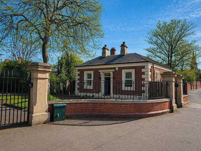 (Lot 1) 1a Malone Park, Belfast, BT9 6NH