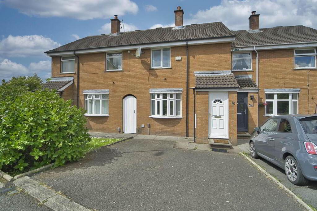 35 Hilden Court, Lisburn, BT27 4YL