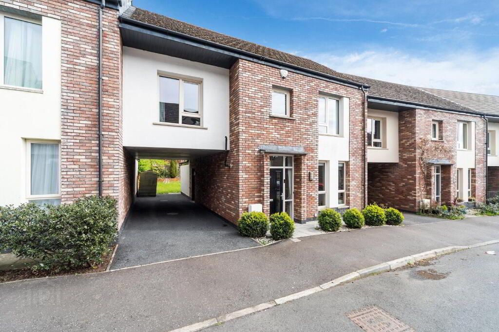 38 Badgers Lane, Woodbrook, Lisburn, BT28 2ZH