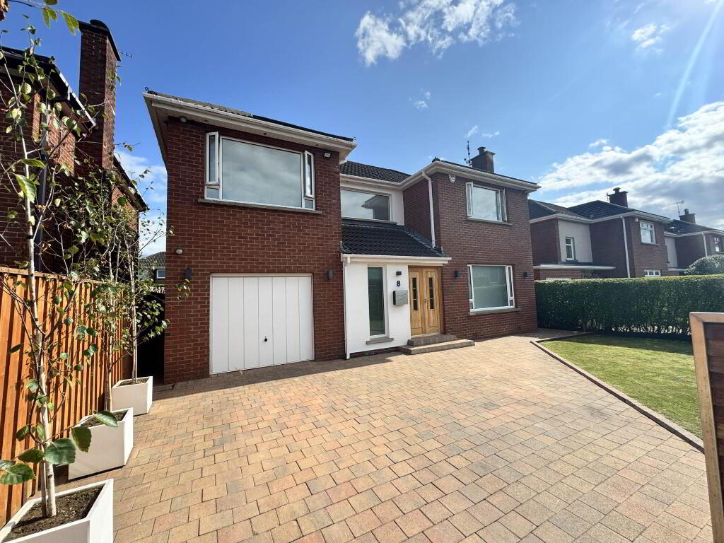 8 Alexander Gardens, Carrickfergus, BT38 7LT
