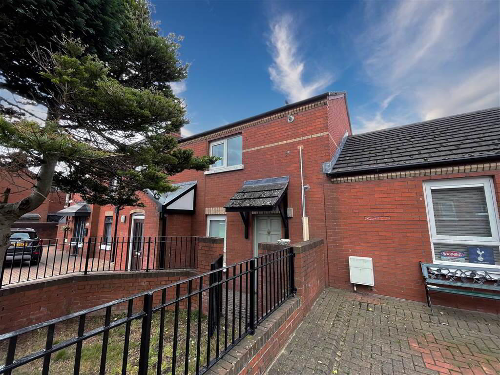 5 Lisfaddan Place, Belfast, BT12 4SJ