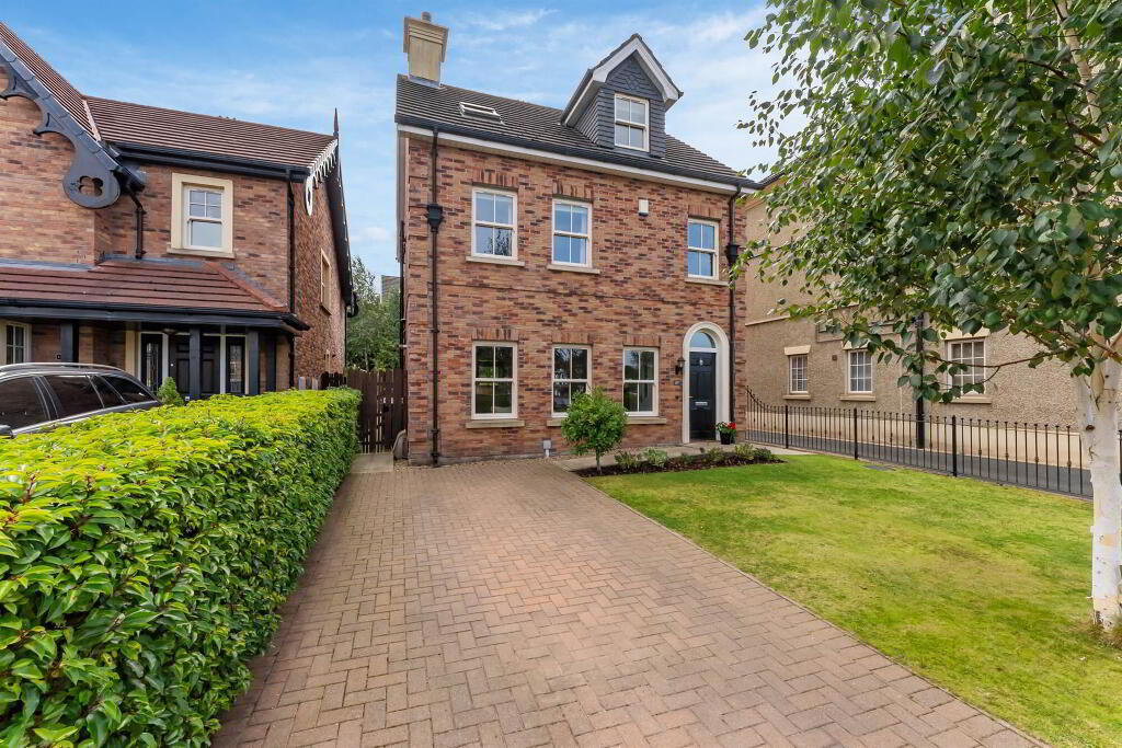 127 Ballantine Gardens, Lisburn, BT27 5FJ