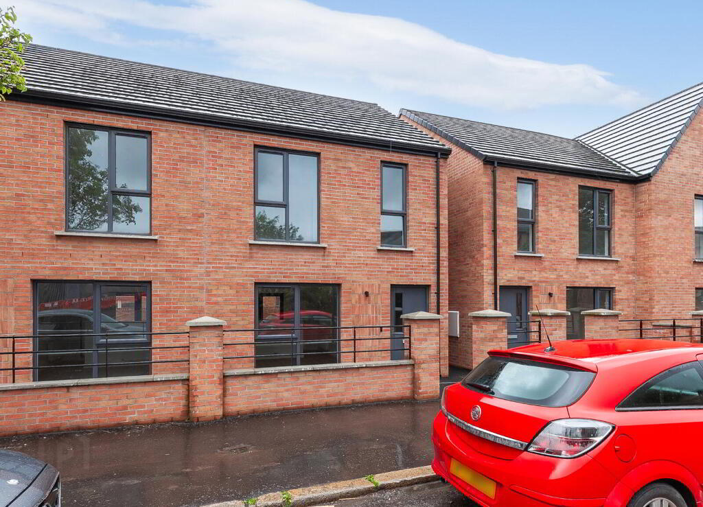 389 North Queen Street, Belfast, BT15 3PE